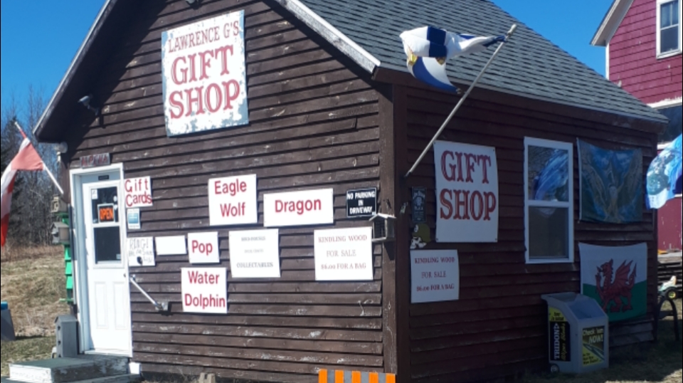 LAWRENCE GS GIFT SHOP | 7655 Nova Scotia Trunk 10, Middleton, NS B0S 1P0, Canada | Phone: (902) 825-3829