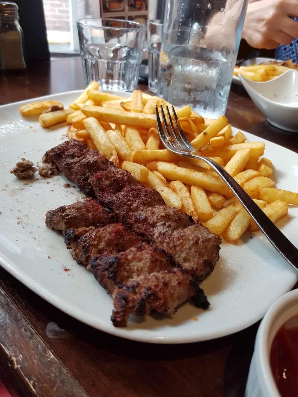 Rayhoon Persian Eatery | 420 Pearl St, Burlington, ON L7R 2N1, Canada | Phone: (905) 637-2500
