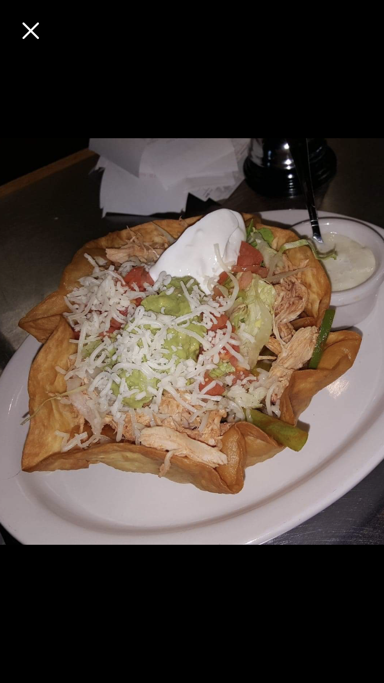 Mom’s Bar and Grill | 8874 Bender Rd #101, Lynden, WA 98264, USA | Phone: (360) 392-0397