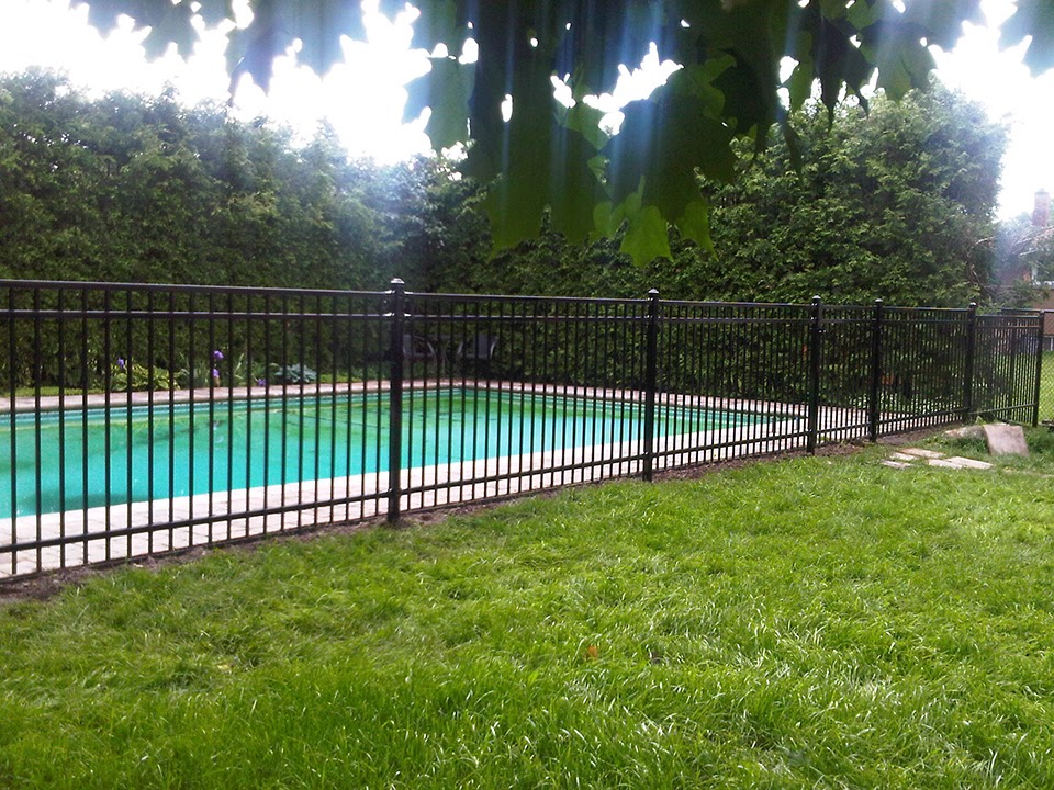 Fence One | 3850 Milton Rd, Navan, ON K4B 1H8, Canada | Phone: (613) 656-1212