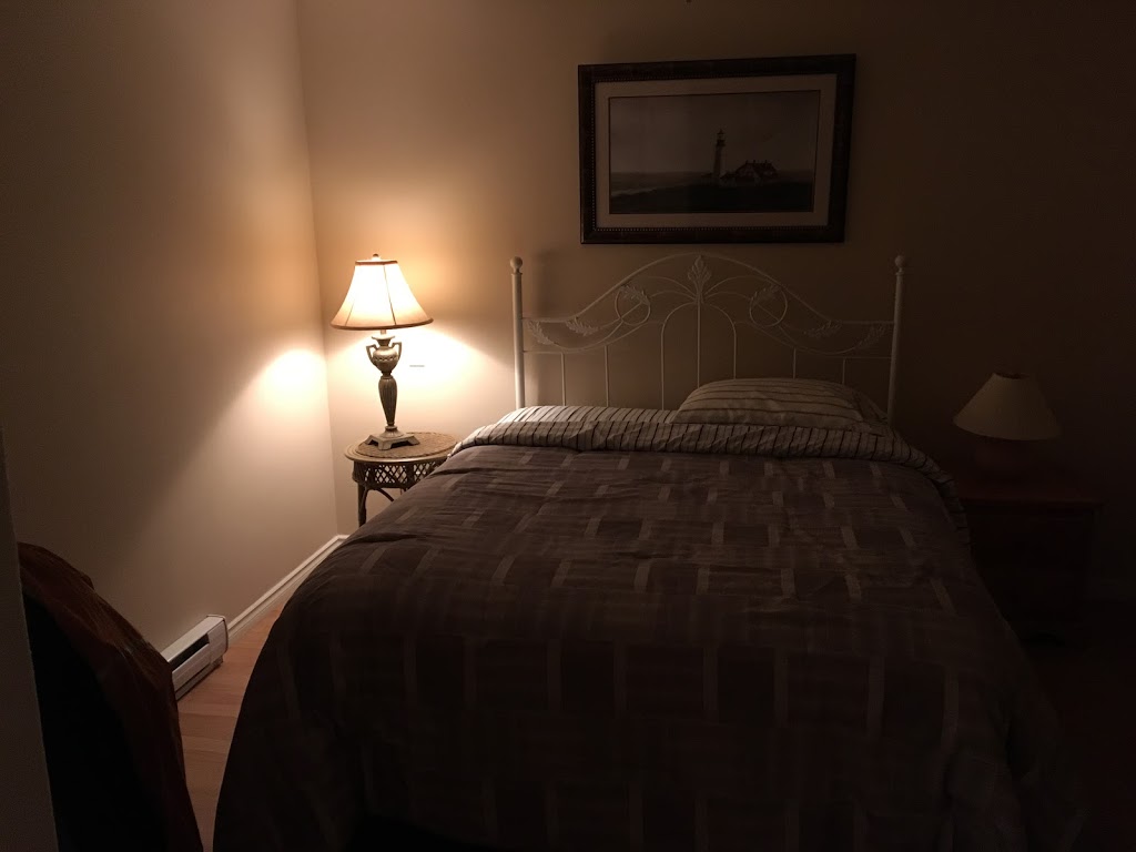 Moonlit Cove BB | 5219 Sooke Rd, Sooke, BC V9Z 1J6, Canada | Phone: (250) 642-2278