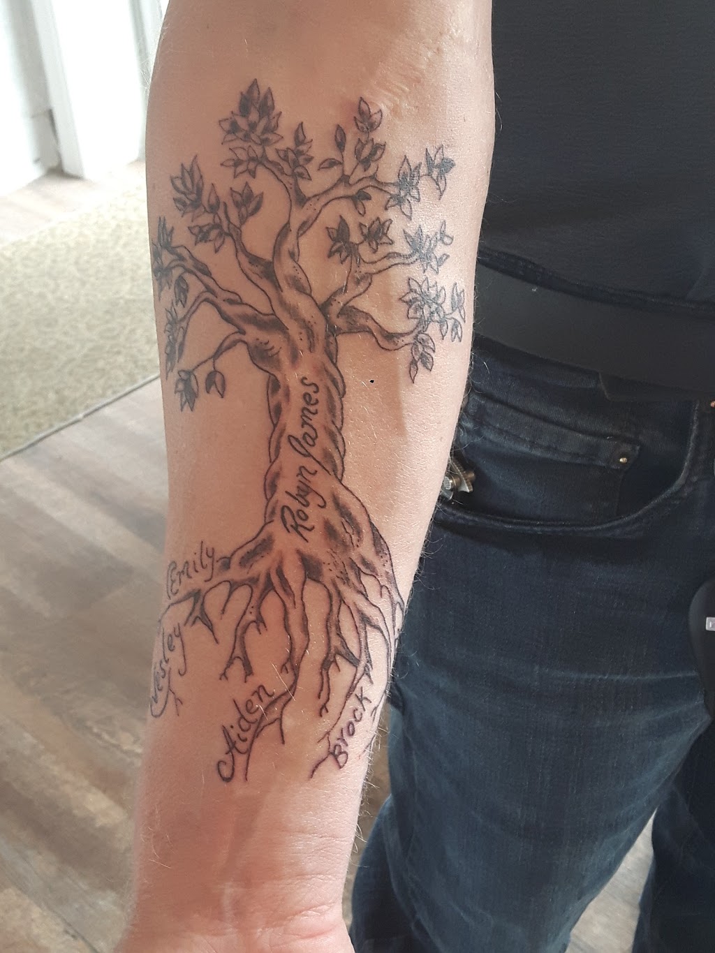 So Kool Tattoos | 53 Dumfries St, Paris, ON N3L 1E6, Canada | Phone: (519) 717-3414