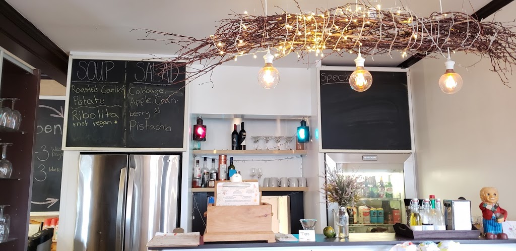 Rose Bay Bistro | 3452 NS-332, Rose Bay, NS B0J 2X0, Canada | Phone: (902) 766-4141