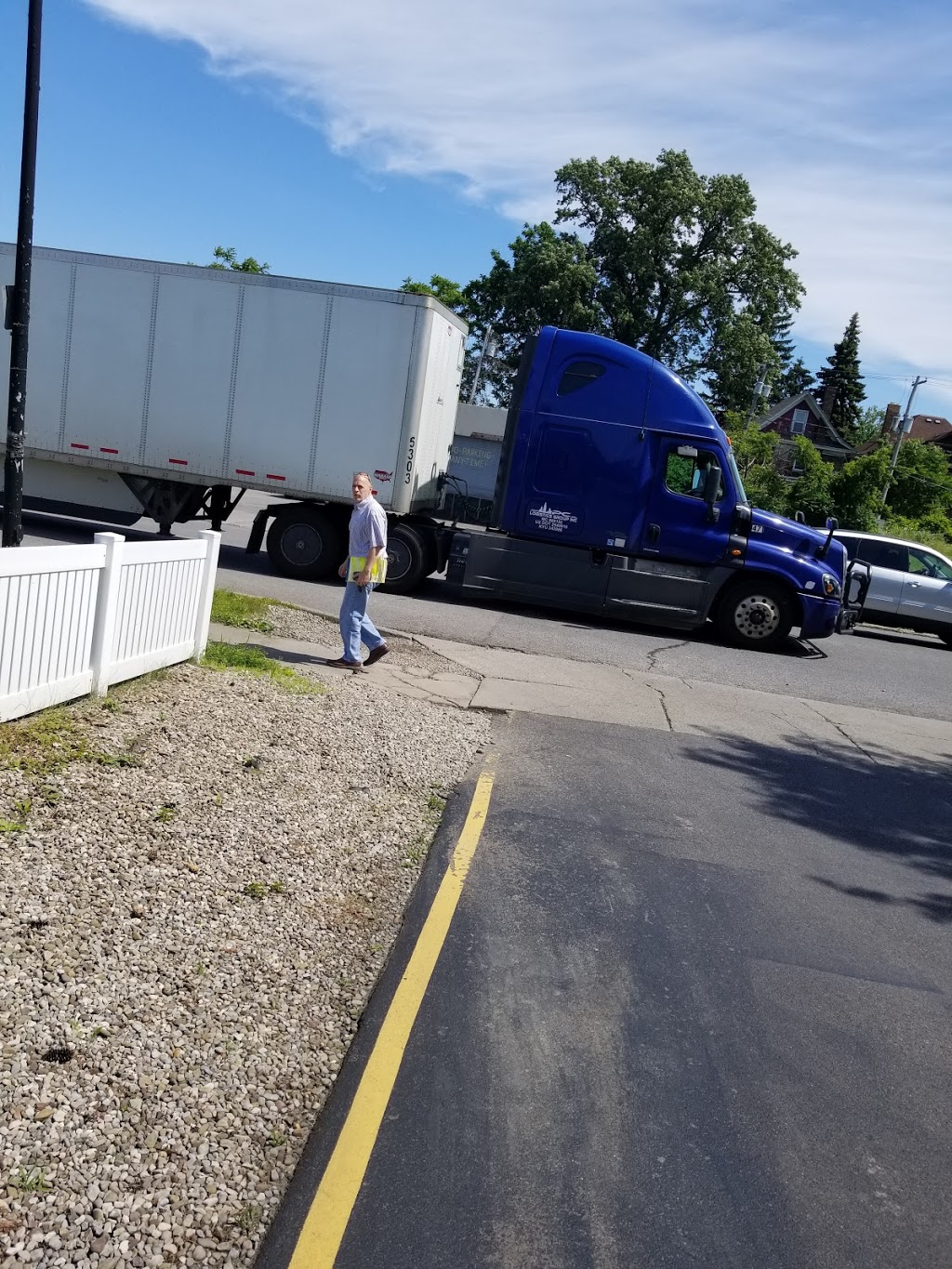 Buffalo Transport Co | 21 Lasalle Ave, Buffalo, NY 14214, USA | Phone: (716) 834-1090