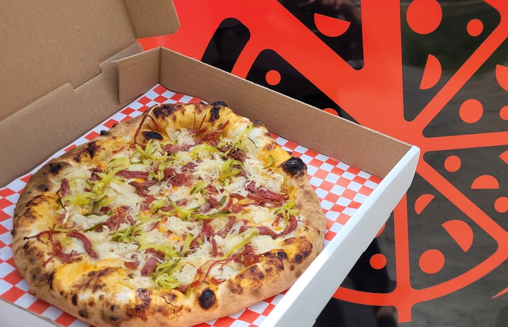 Artizzas | 100 trailer park drive, Huntsville, ON P1H 2J4, Canada | Phone: (705) 380-2241