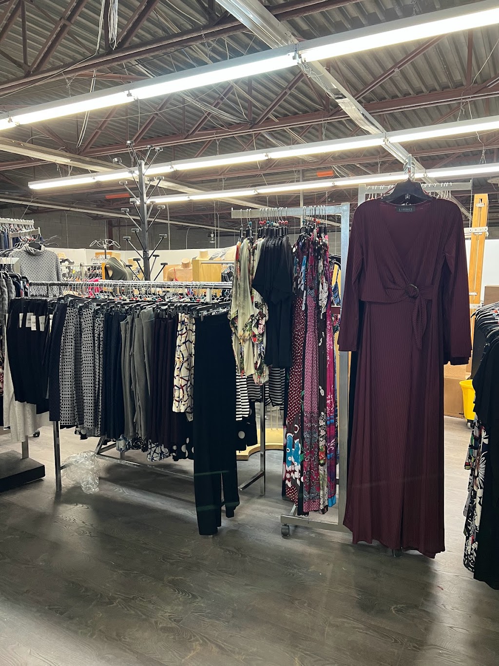 Boutique Sonia G | 11465 Av. Philippe-Panneton, Montréal RDP, QC H1E 4M1, Canada | Phone: (514) 564-7662