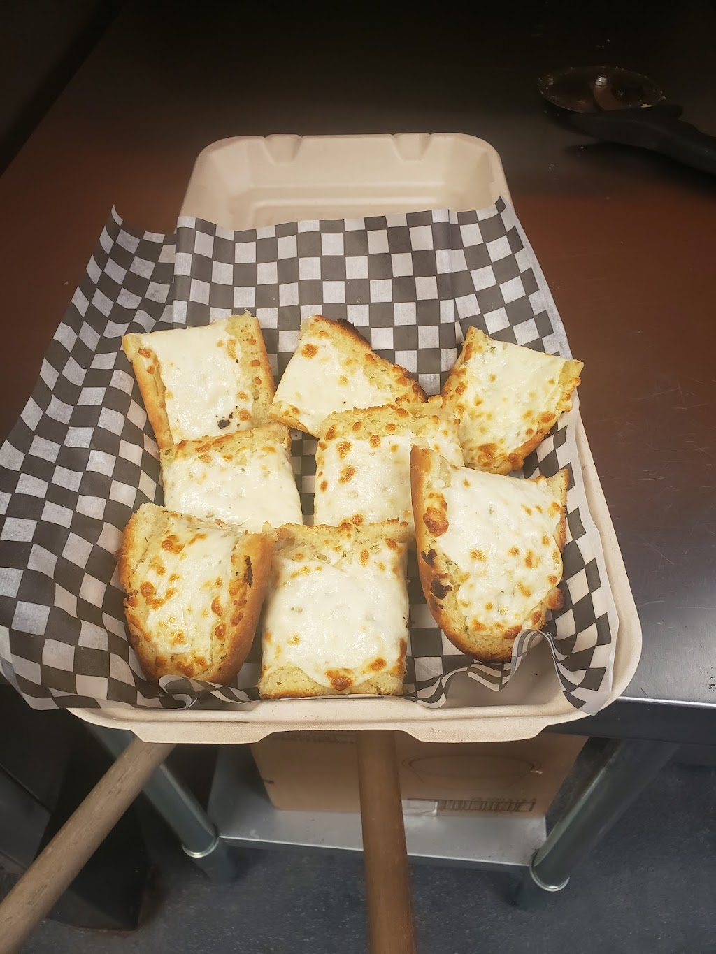 Twisted Pizza & Wings | 5331 Main St, Orono, ON L0B 1M0, Canada | Phone: (905) 485-5000