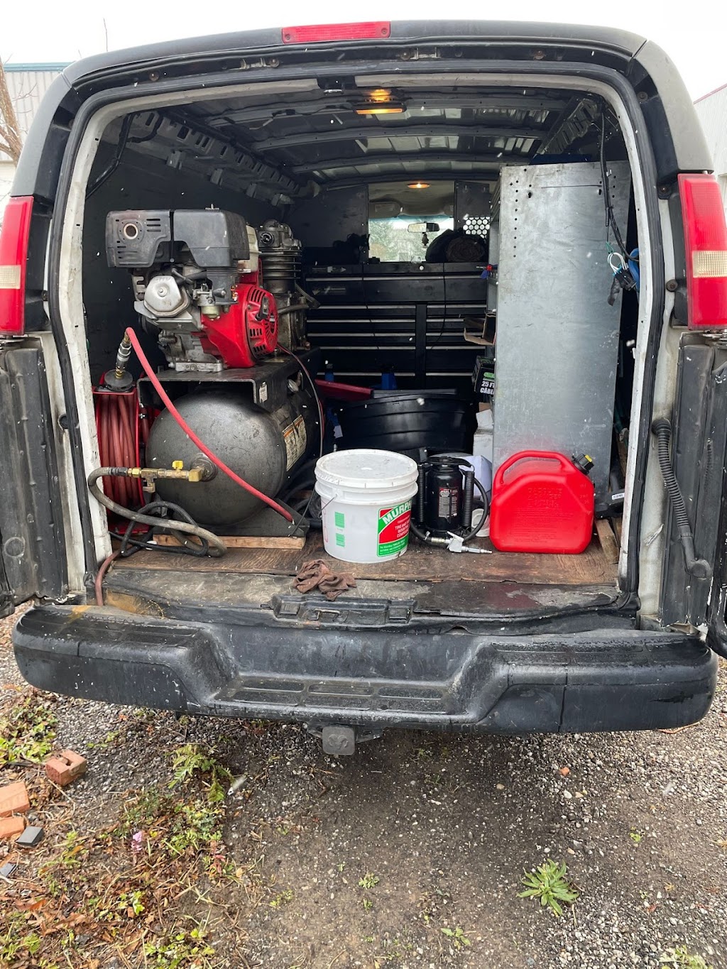 MASTER Truck & Trailer Repair | 498 Cuthbert Cir, London, ON N6M 1K7, Canada | Phone: (519) 781-3032