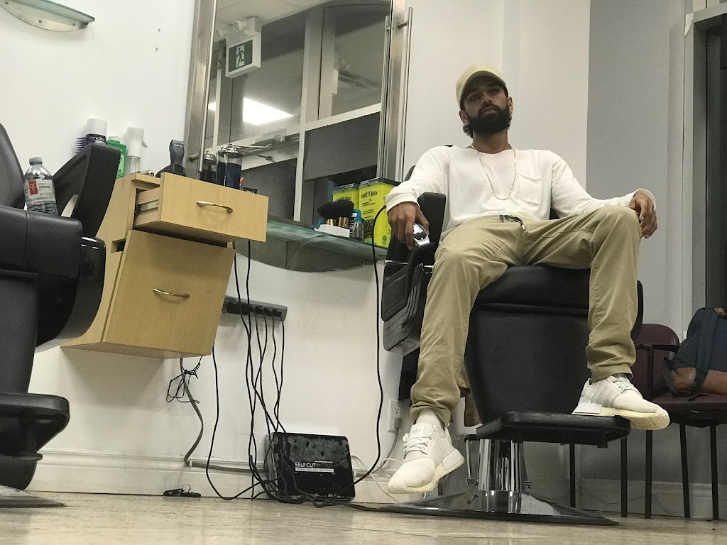 Visionary Cutz (Perms) | 2510 Countryside Dr Unit 6, Brampton, ON L6R 0A4, Canada | Phone: (647) 673-6796