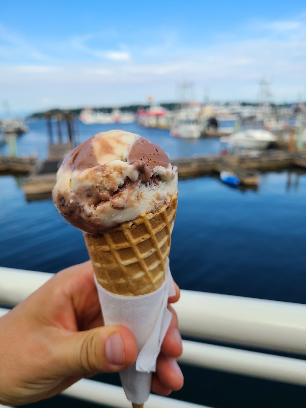 Waterfront Confections | 90 Front St #6, Nanaimo, BC V9R 5H7, Canada | Phone: (250) 591-5559