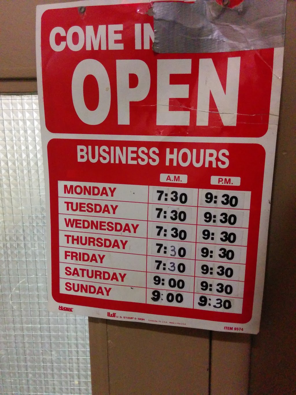 Olivias Deli & Convenience | 4C4, 2076 Sherobee Rd, Mississauga, ON L5A 1A3, Canada | Phone: (905) 232-7778