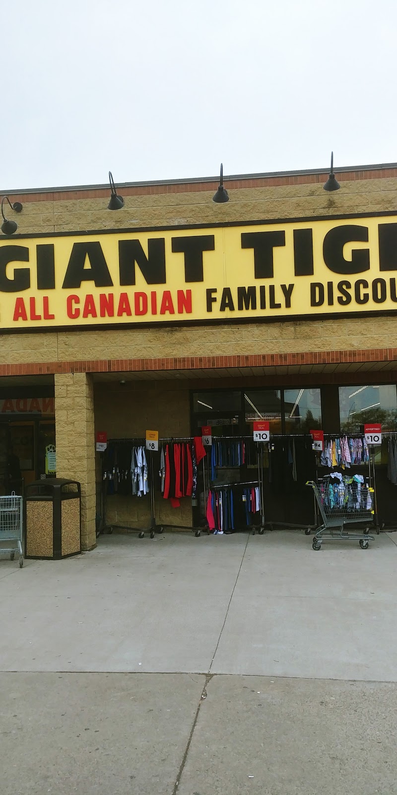 Giant Tiger | 800 Queenston Rd, Stoney Creek, ON L8G 1A7, Canada | Phone: (905) 664-6365