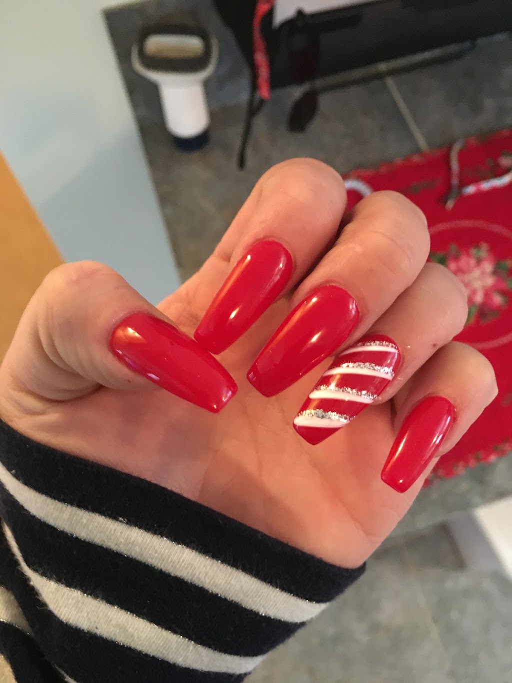 esNAIL | 4625 Macleod Trail SW, Calgary, AB T2G 0A5, Canada | Phone: (587) 353-6656