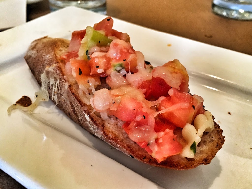 Queens Pasta Cafe | 2263 Bloor St W, Toronto, ON M6S 1N8, Canada | Phone: (416) 766-0993