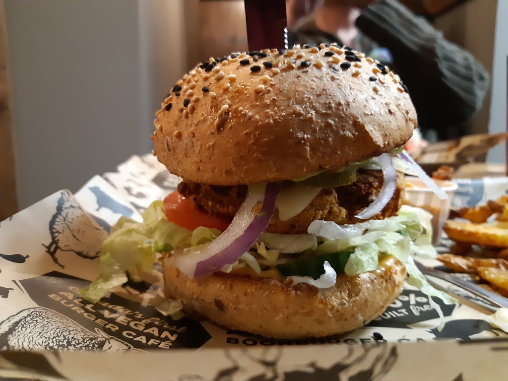 Boon Burger Cafe | 295 Ottawa St N, Hamilton, ON L8H 3Z8, Canada | Phone: (289) 246-9222