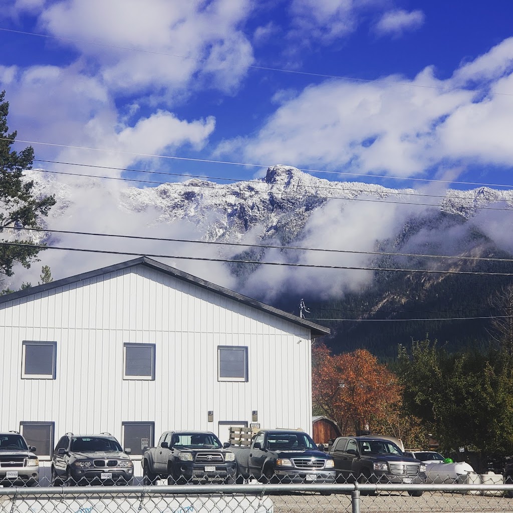 FULL CIRCLE AUTOMOTIVE INC | 4847 Selkirk Ave, Edgewater, BC V0A 1E0, Canada | Phone: (250) 347-6332