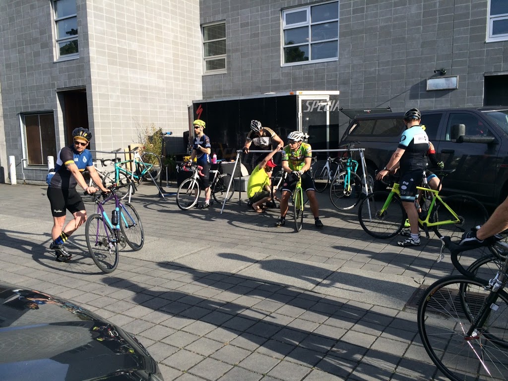 Oak Bay Bicycles | 1990 Oak Bay Ave, Victoria, BC V8R 1E2, Canada | Phone: (250) 598-4111