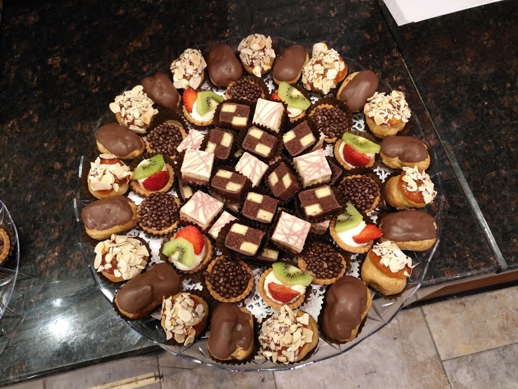 Golden Bakery | 1350 Bedford Hwy, Bedford, NS B4A 1E1, Canada | Phone: (902) 406-7482