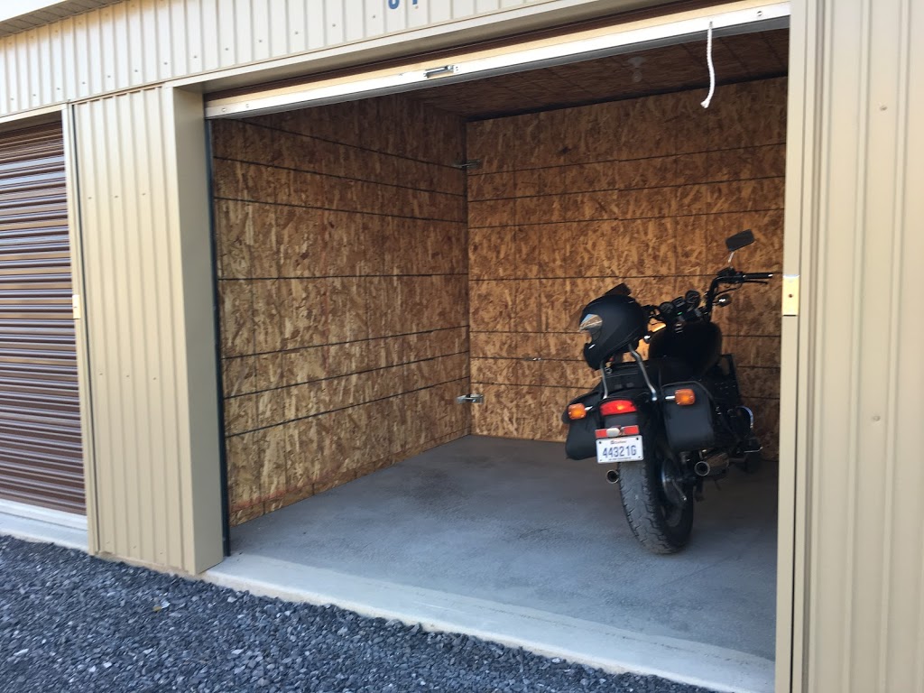 Les Entreprises Dumulong. Mini-entrepôts. | 3028A Rue de la Visitation, Saint-Charles-Borromée, QC J6E 7Y8, Canada | Phone: (450) 752-1142