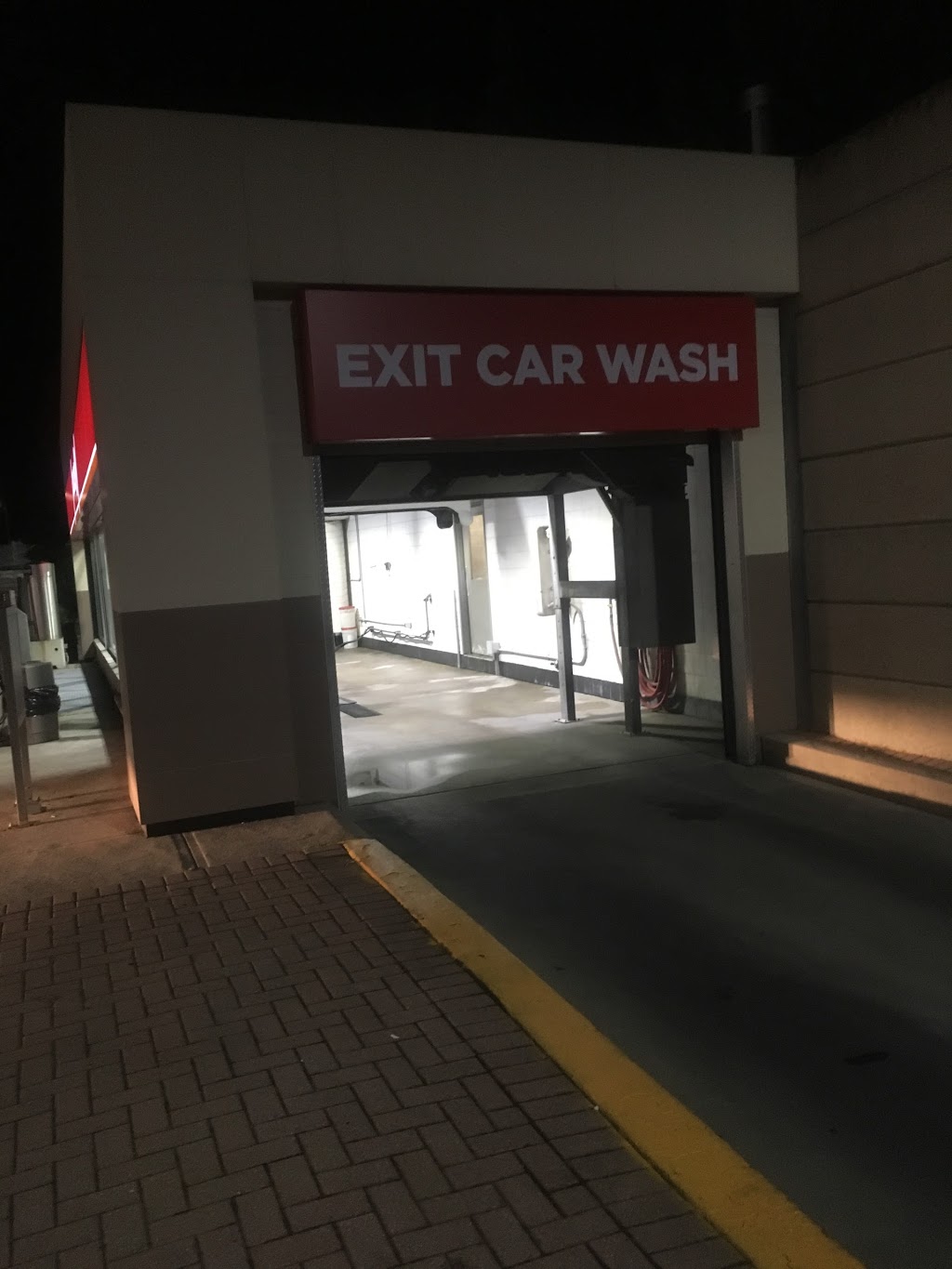 Esso | 940 Hamilton Rd, London, ON N5Z 1W4, Canada | Phone: (519) 266-2211