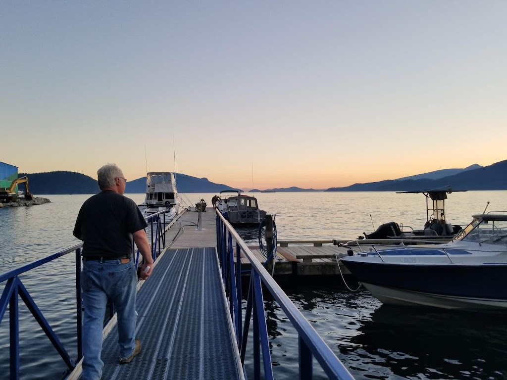 Lions Bay Marina | 60 Lions Bay Ave, Lions Bay, BC V0N 2E0, Canada | Phone: (604) 921-7510