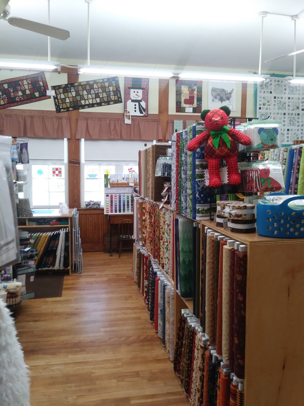 Vermont Quilters Schoolhouse | 6529 VT-100, Troy, VT 05868, USA | Phone: (802) 744-4023