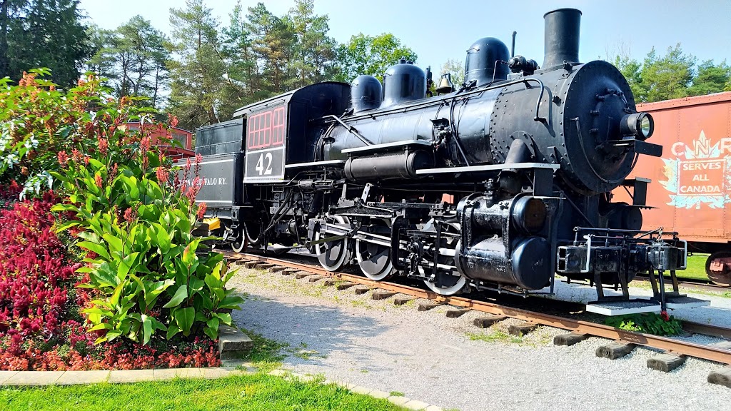 Lindsay Memorial Park | 367 Lindsay St S, Lindsay, ON K9V 2N2, Canada