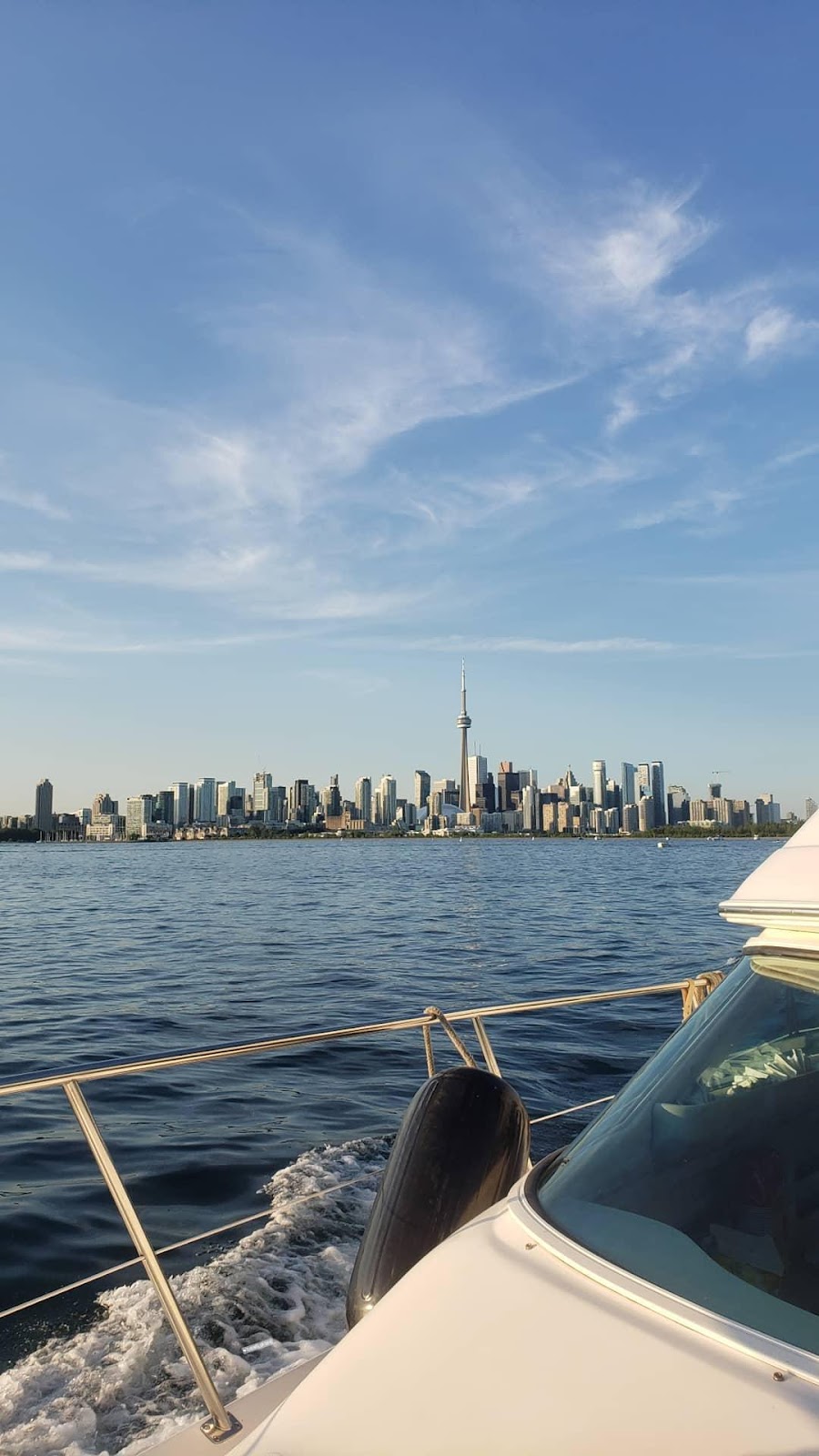 Yacht Club Toronto Charters | 1 Port St E, Mississauga, ON L5G 2T2, Canada | Phone: (647) 237-4895
