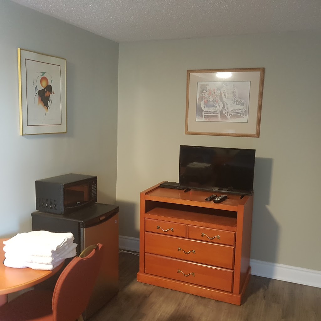 Baldwin Motel | 23721 48 Hwy Suite 9, Baldwin, ON L0E 1A0, Canada | Phone: (905) 722-9066