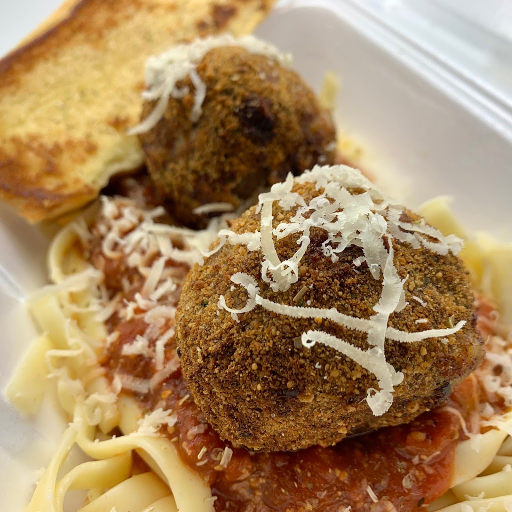 The Lunchbox Roseneath | 8965 45, Roseneath, ON K0K 2X0, Canada | Phone: (249) 487-0024