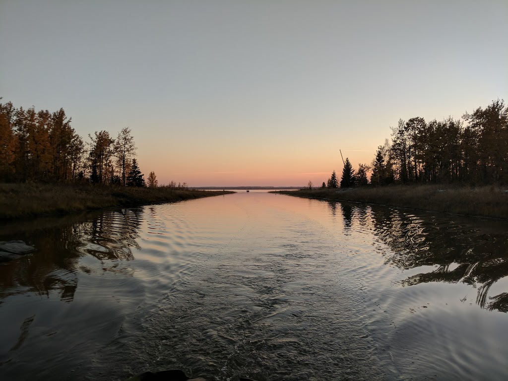 Meridian Beach | 272 Canal Street Meridian Beach, Gull Lake, AB T4L 2N3, Canada | Phone: (403) 988-6906