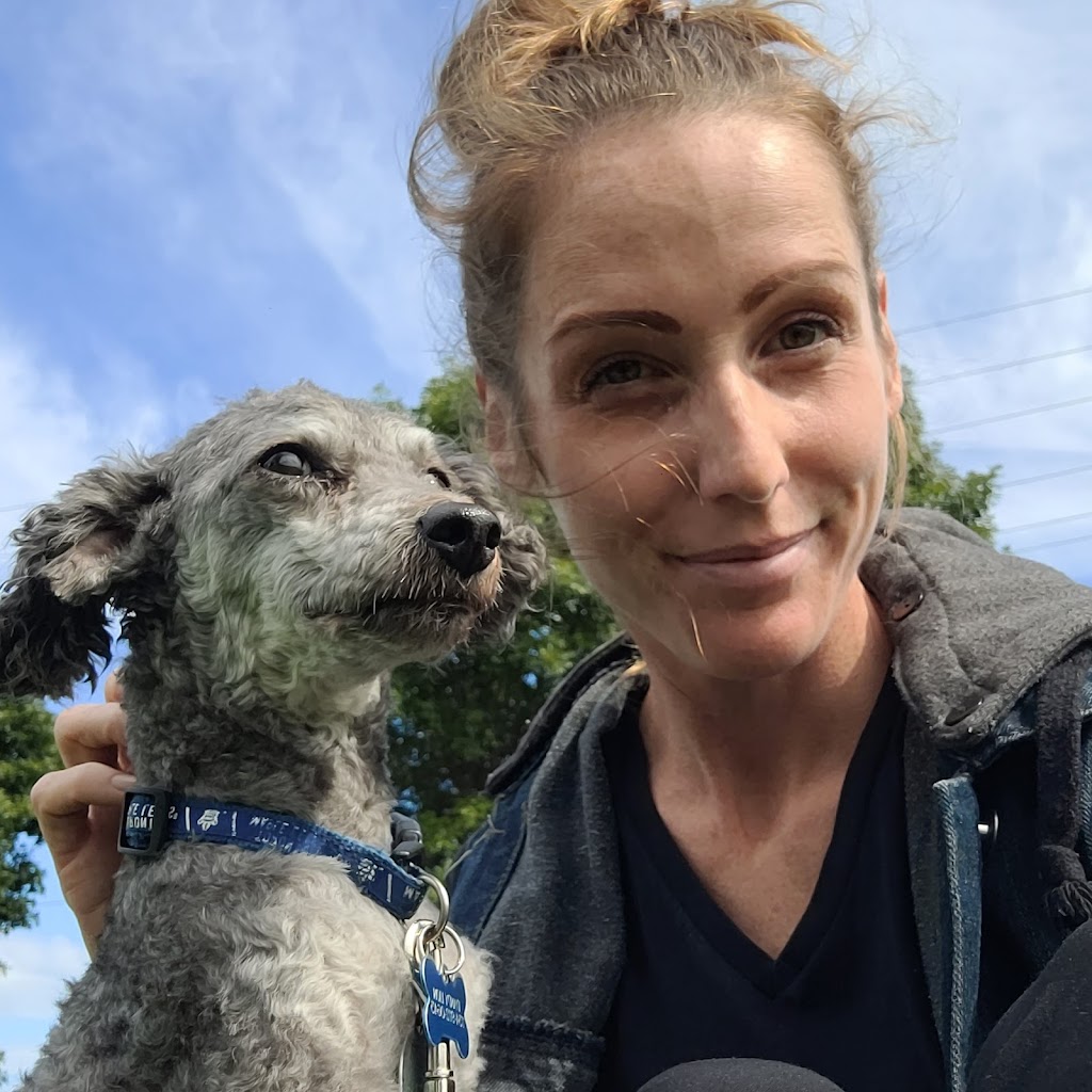 Dog Grrrl Canada | 70 Roc Rd, Tiny, ON L0L 2J0, Canada | Phone: (705) 302-8033