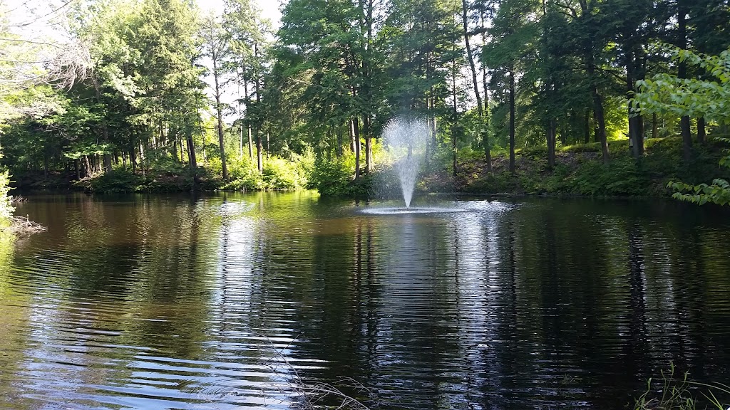 Vercheres Golf Club Inc. | 250 Montée du Moulin, Verchères, QC J0L 2R0, Canada | Phone: (450) 583-3319