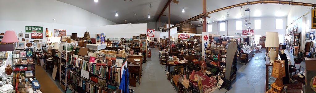 Karen Browns Antiques & Collectibles | 501 Dundas St, Deseronto, ON K0K 1X0, Canada | Phone: (613) 396-6888