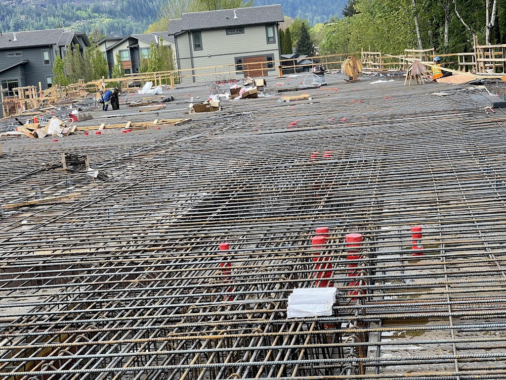 New royal steel | 550 Cottonwood Ave, Coquitlam, BC V3J 2V1, Canada | Phone: (778) 707-2763
