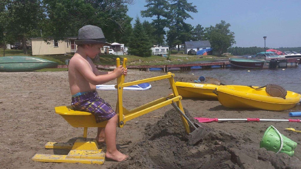 5 Fish Resort | 25 Whip Poor Will Rd, Alban, ON P0M 1A0, Canada | Phone: (705) 822-4428
