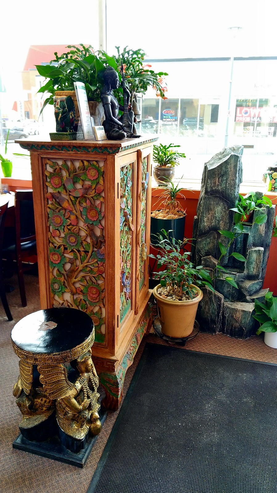 Talay Thai | 511 Bank St, Ottawa, ON K2P 1Z5, Canada | Phone: (613) 238-2529