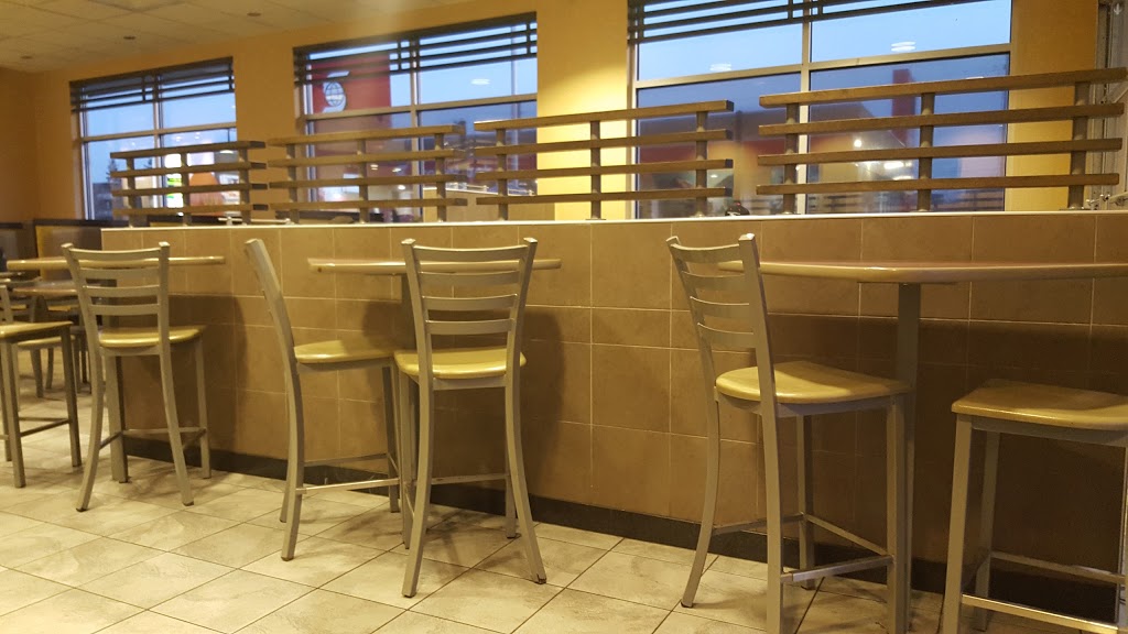 McDonalds | 674 Queenston Rd, Hamilton, ON L8G 1A3, Canada | Phone: (905) 561-8960