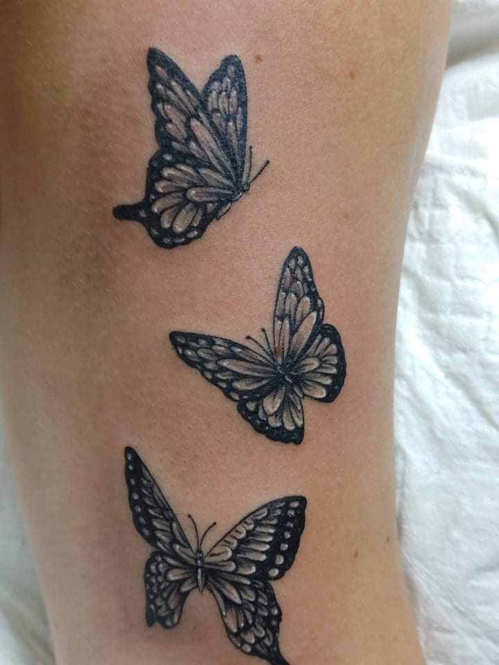 Tatouage universel | *************horaire variable selon achalandage***********, 2 Chem. de lÉquerre, Baie-Saint-Paul, QC G3Z 2Y5, Canada | Phone: (418) 200-8181