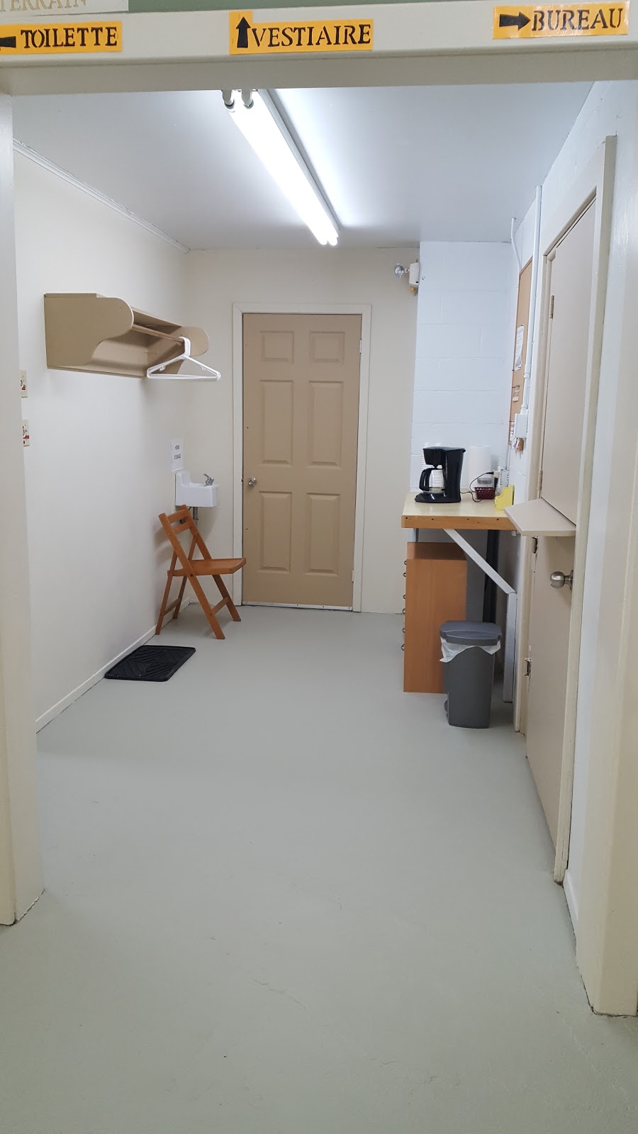 École de dressage Claudine Chantal pour chiens | 165 Rue Chef Aimé Romain, Wendake, QC G0A 4V0, Canada | Phone: (418) 953-9209
