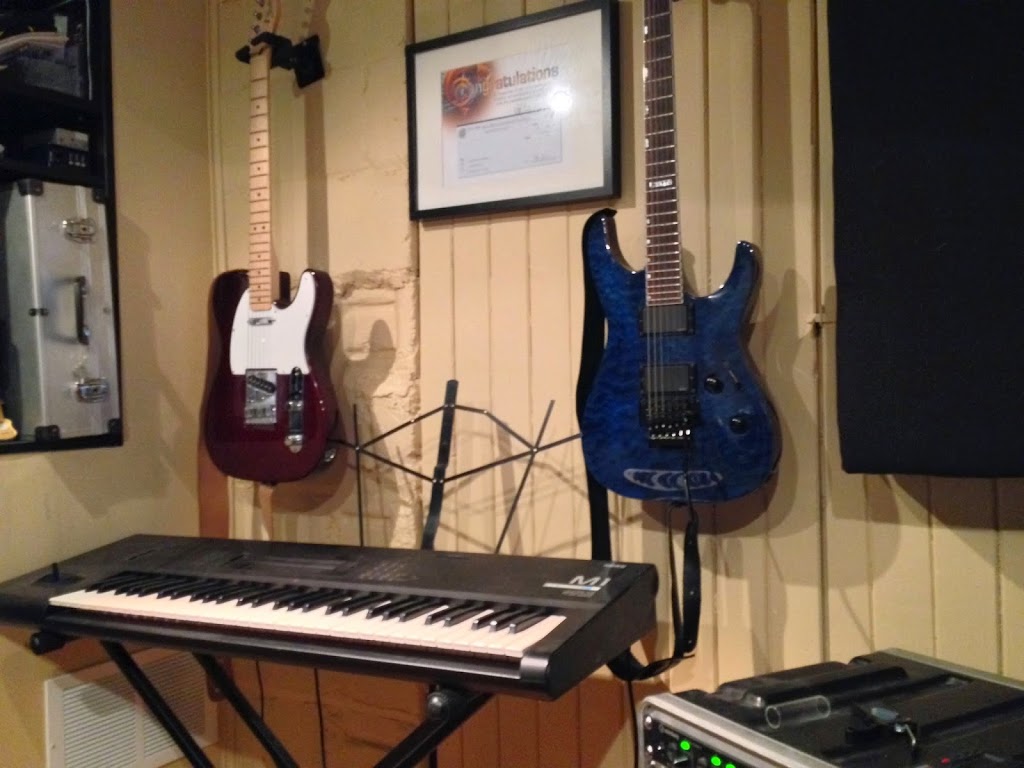 Green Room Recording | 50 Franklin Ave, Hamilton, ON L8S 3T8, Canada | Phone: (289) 440-3366