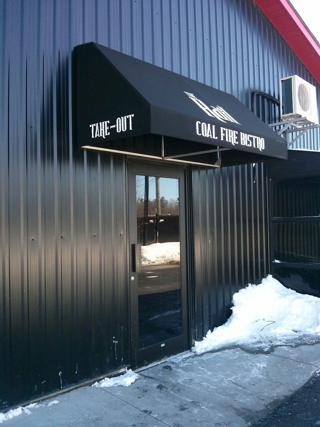 The Rail Coal Fire Bistro | 1500 QC-138, Kahnawake, QC J0L 1B0, Canada | Phone: (450) 635-4318