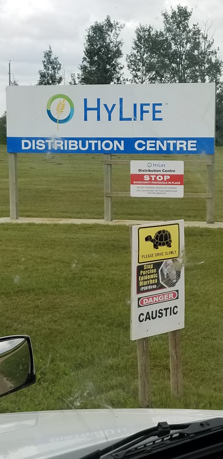 HyLife Distribution Center | 35076 Road 41E, La Broquerie, MB R0A 0W0, Canada | Phone: (204) 424-5027