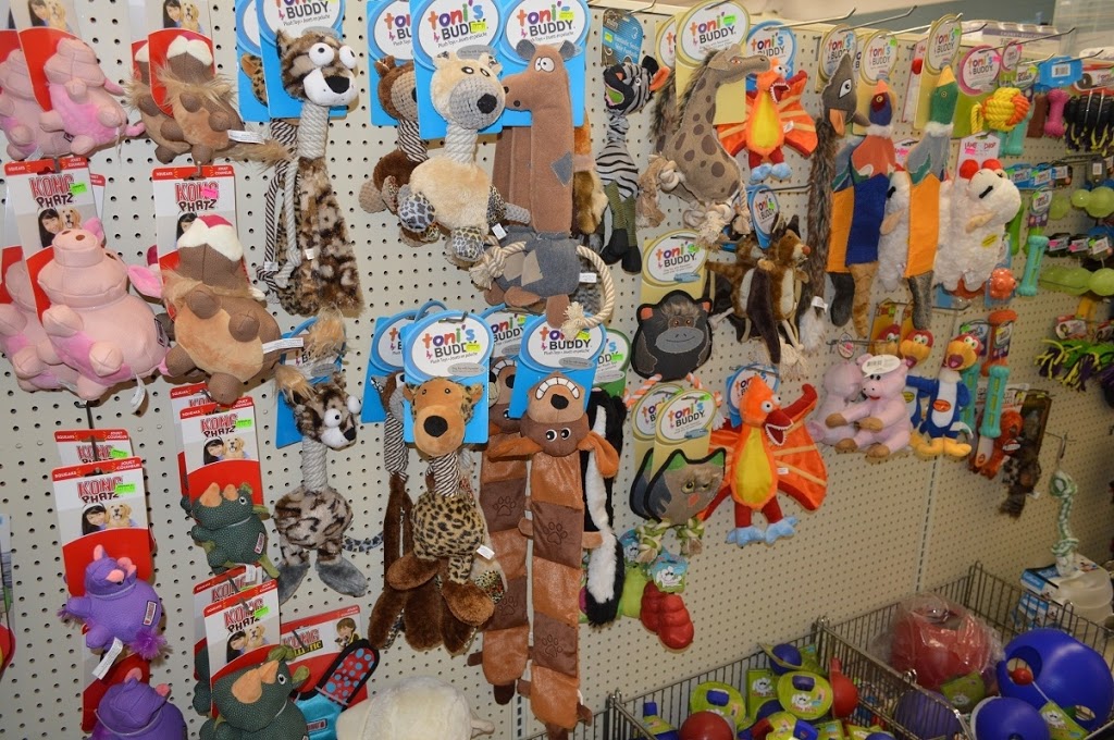 Shar-Kare Feeds & Pet Supplies | 1200 Franklins Gull Rd, Parksville, BC V9P 1R2, Canada | Phone: (250) 248-1261