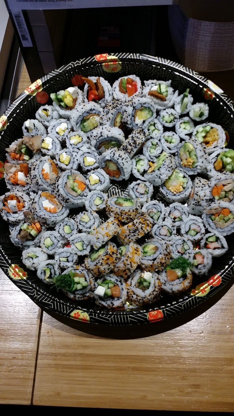 Charlies Chopsticks | 20 Thorold Rd, Welland, ON L3C 3T3, Canada | Phone: (905) 735-9888