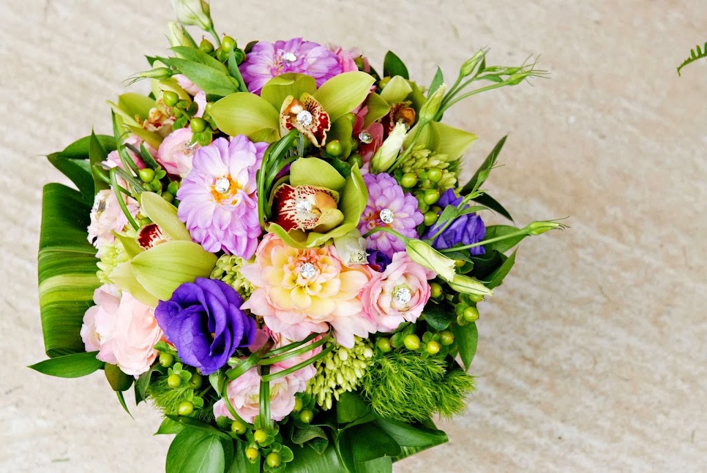 Blooms n Rooms | 17 Main St S, Seaforth, ON N0K 1W0, Canada | Phone: (519) 527-0555