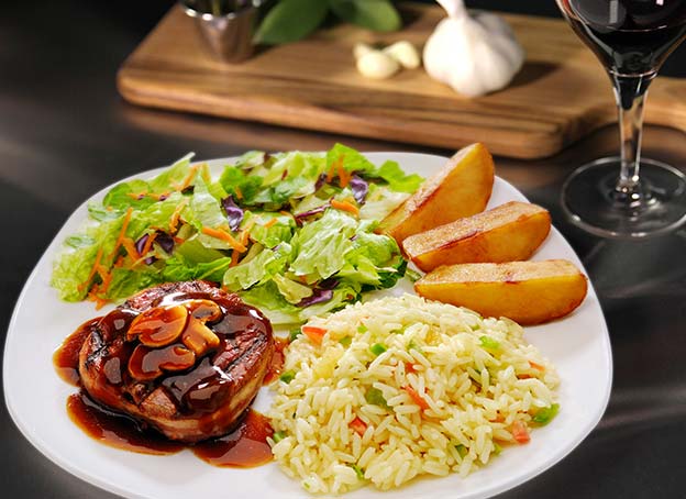 Restaurant Au Vieux Duluth | 2203 Bd Talbot, Chicoutimi, QC G7H 8B3, Canada | Phone: (418) 690-2454