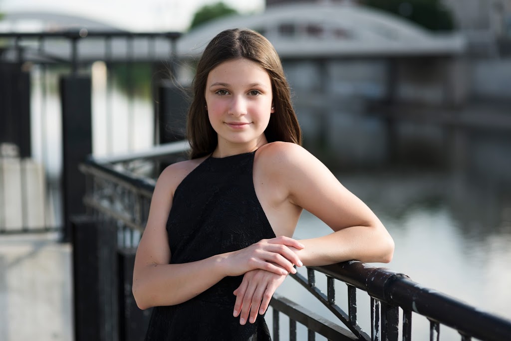 Vanessa Berzak Photography | 233 Grand Ridge Dr, Cambridge, ON N1S 4W7, Canada | Phone: (226) 338-2212