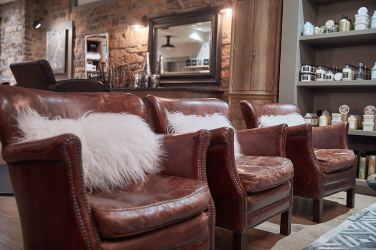 Spotlight Hair & Spa | 3517 McBean St, Richmond, ON K0A 2Z0, Canada | Phone: (613) 838-5088