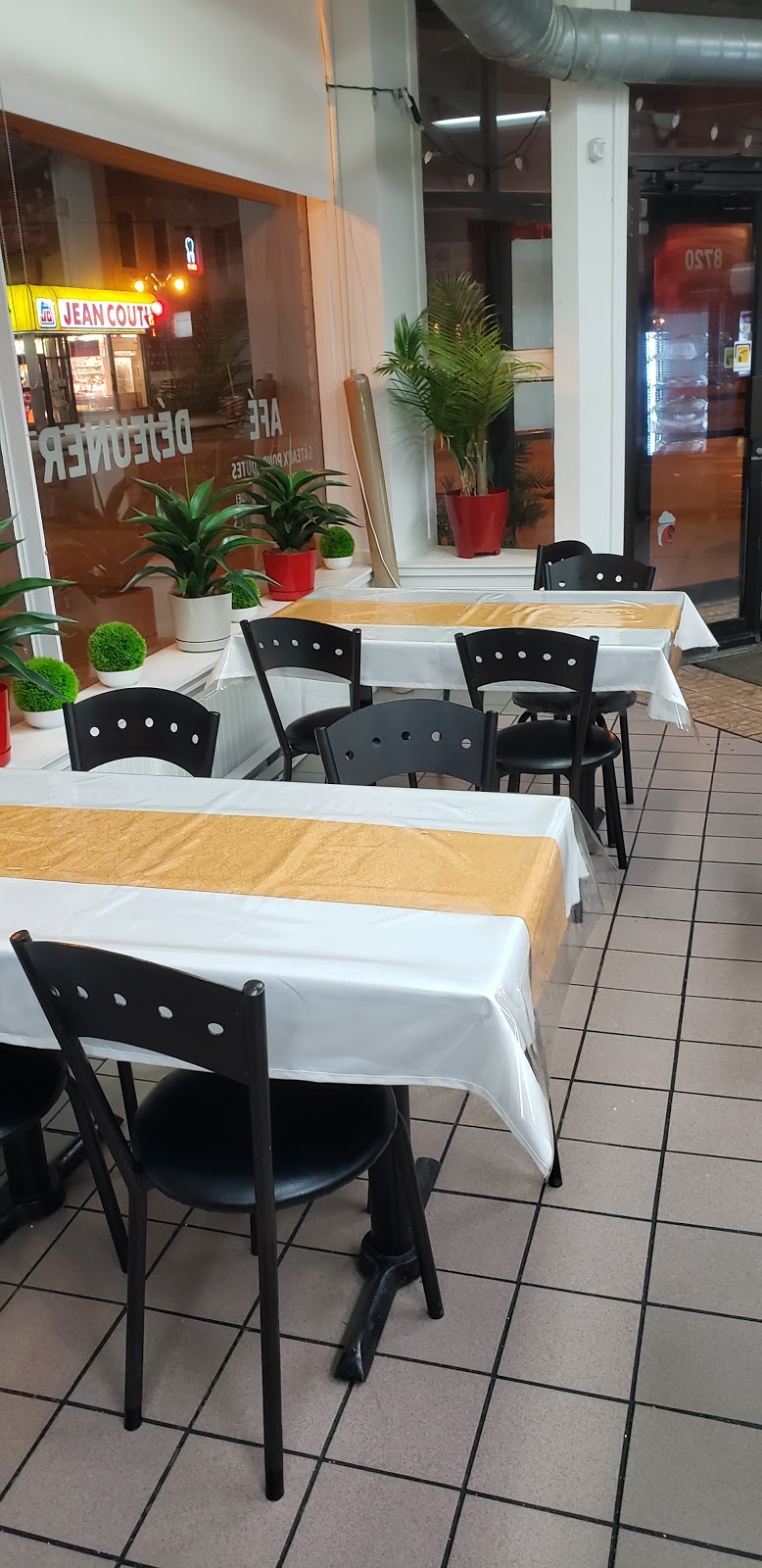 Au goût tropical | 8720 Rue Hochelaga, Montréal, QC H1L 2M7, Canada | Phone: (514) 493-8720
